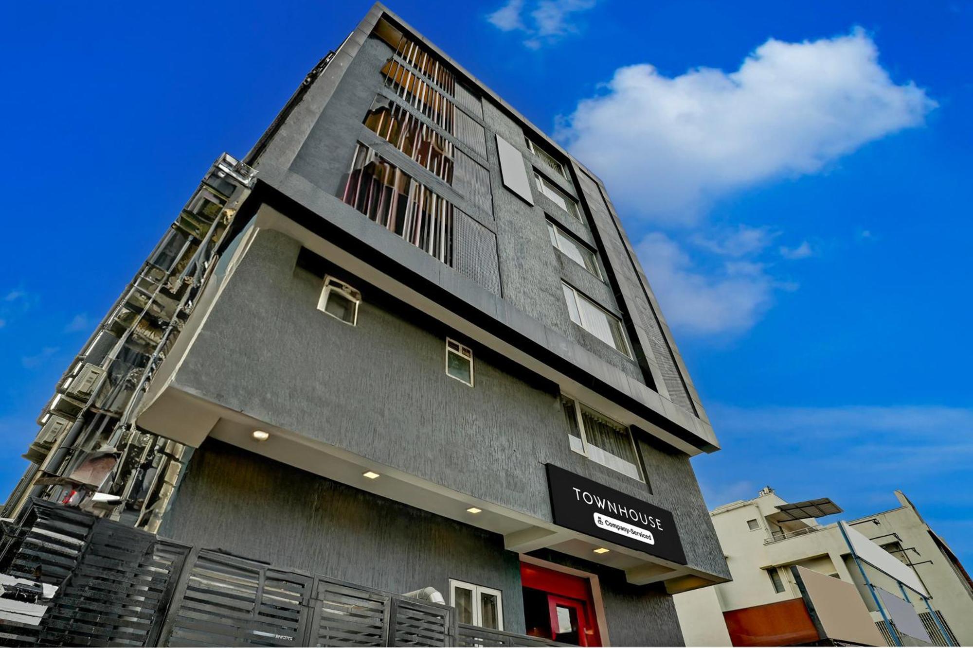 Super Townhouse Ulsoor Near Halasuru Metro Station بنغالور المظهر الخارجي الصورة